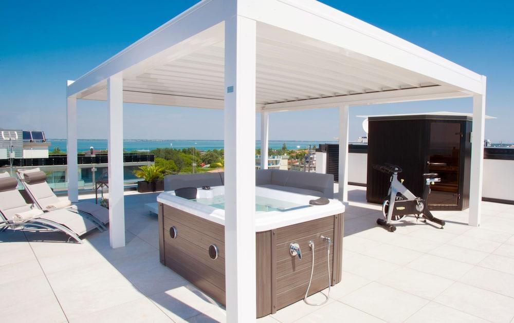 Hotel Rossini 4S Λινιάνο Σαμπιαντόρο Εξωτερικό φωτογραφία