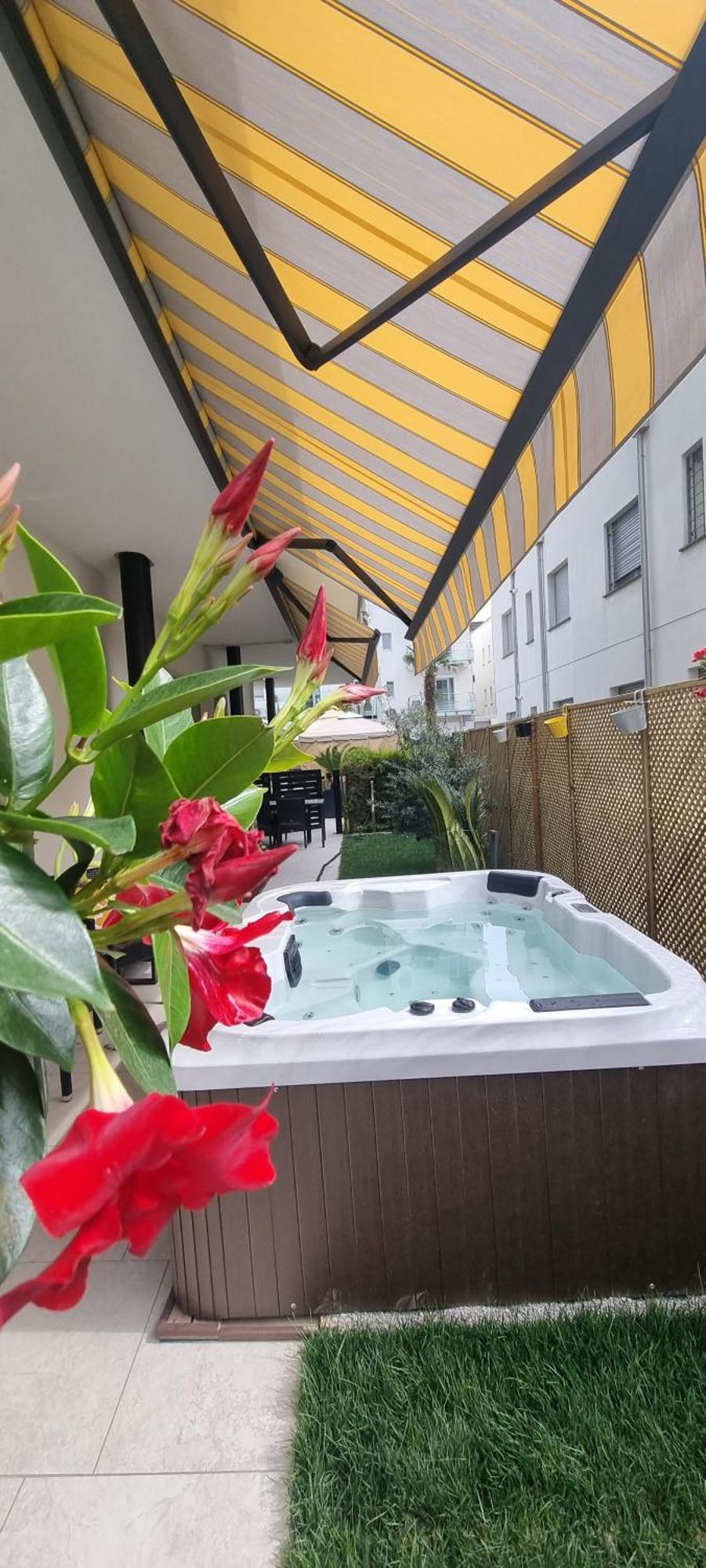 Hotel Rossini 4S Λινιάνο Σαμπιαντόρο Εξωτερικό φωτογραφία