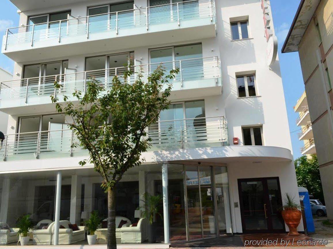 Hotel Rossini 4S Λινιάνο Σαμπιαντόρο Εξωτερικό φωτογραφία