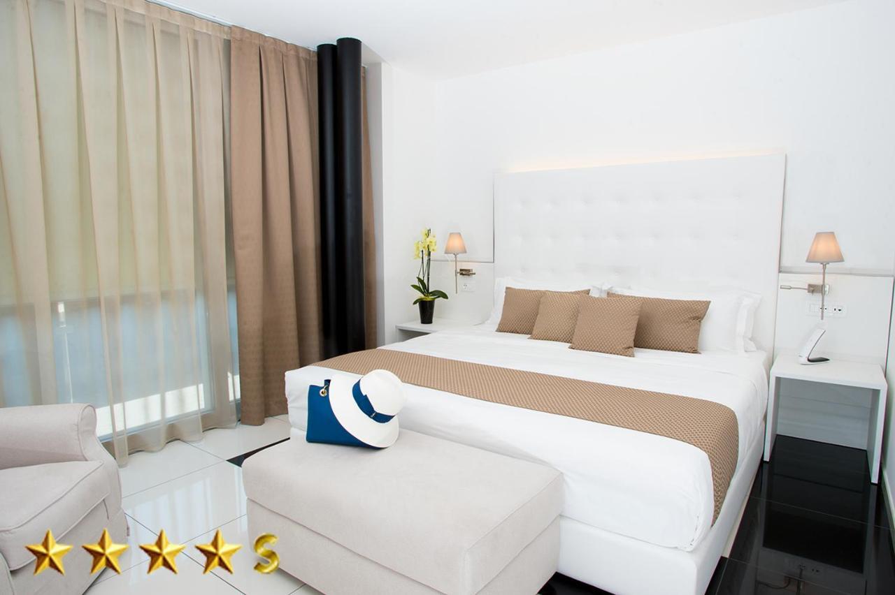 Hotel Rossini 4S Λινιάνο Σαμπιαντόρο Εξωτερικό φωτογραφία