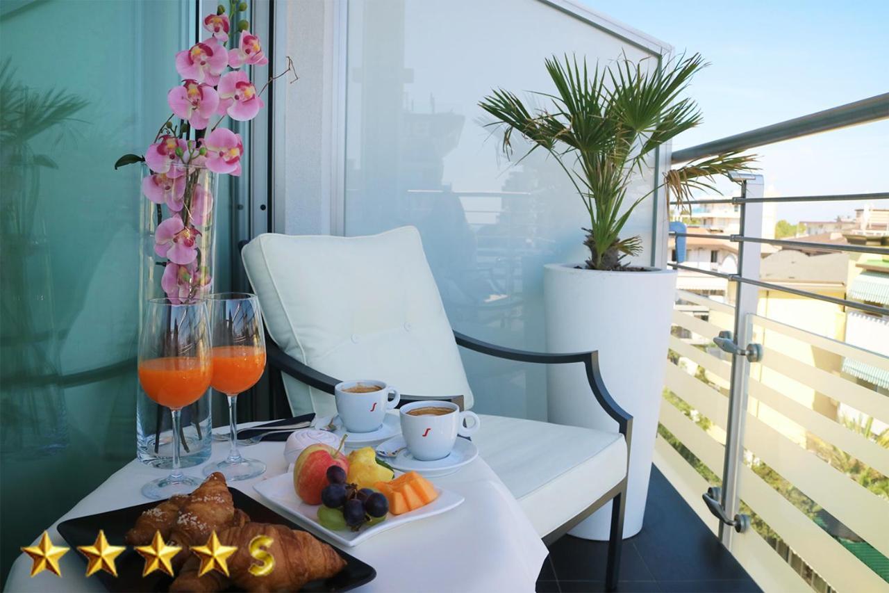 Hotel Rossini 4S Λινιάνο Σαμπιαντόρο Εξωτερικό φωτογραφία