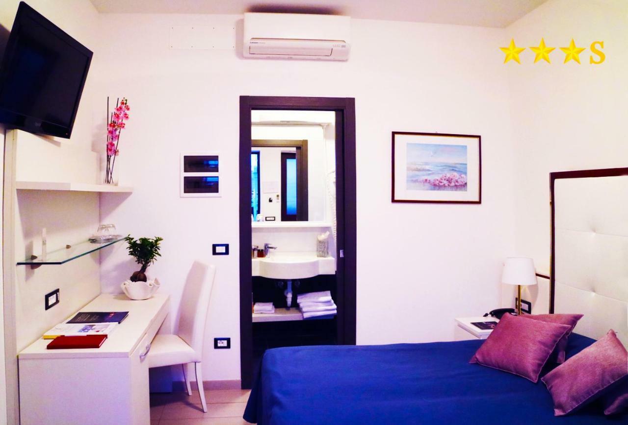 Hotel Rossini 4S Λινιάνο Σαμπιαντόρο Εξωτερικό φωτογραφία